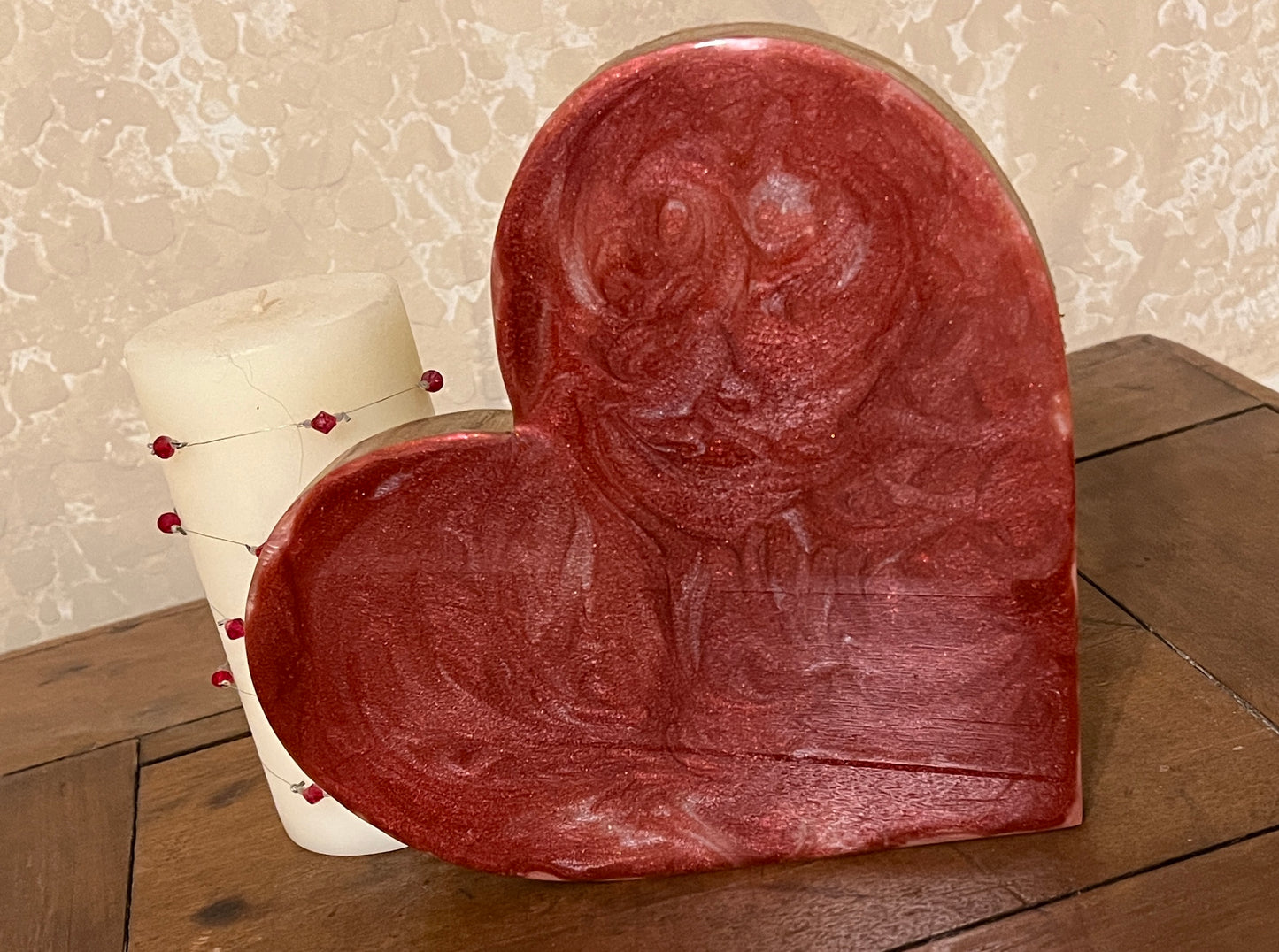 Heart Red Resin 9 Inch